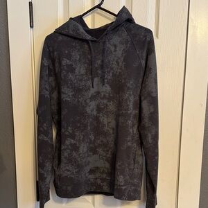 Incredible Men’s Lululemon classic fit hoodie. Size M. Two tone smoke gray color